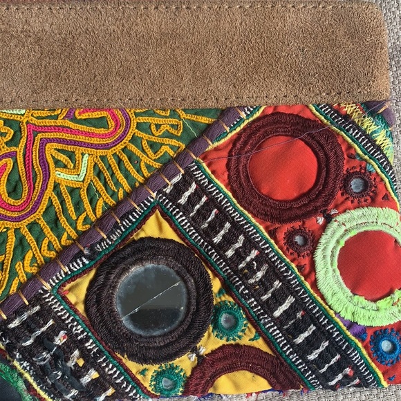 Shisha embroidery and suede clutch w zipper - Picture 6 of 9